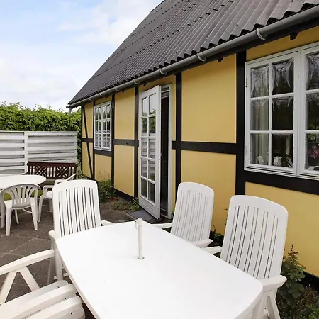 6 Person In Hals-by Traum Ferienhaus